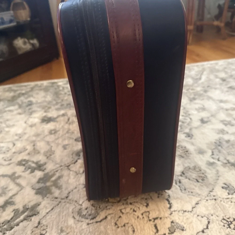 N/A vintage luggage